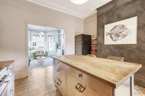 Flat 1, 4a Mildenhall Road, London, E5 0RU