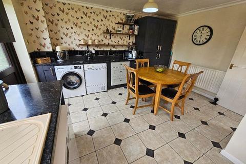 3 bedroom semi-detached house for sale, Crow Park Avenue, Sutton On trent NG23