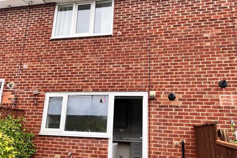 2 bedroom terraced house to rent, Longfield Road, Darlington DL3
