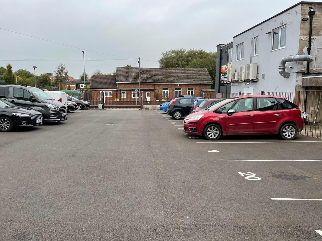 Parking.jpg