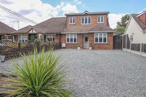 3 bedroom semi-detached house for sale, Hook End