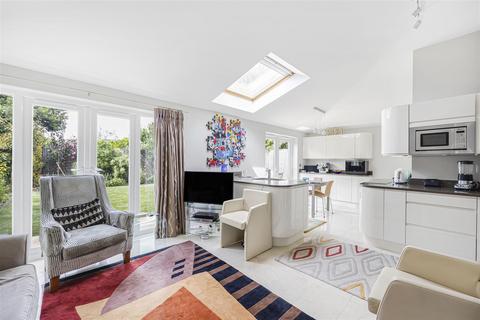 4 bedroom detached house for sale, Albany Gardens, Emmer Green, Reading