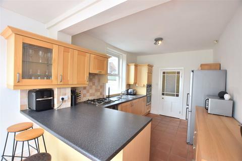 4 bedroom terraced house to rent, Killowen Street, Low Fell, NE9