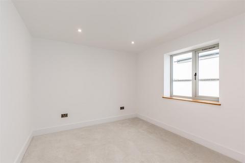 3 Ashgrove Avenue, Abbots Leigh, Bristol, BS8 3QE