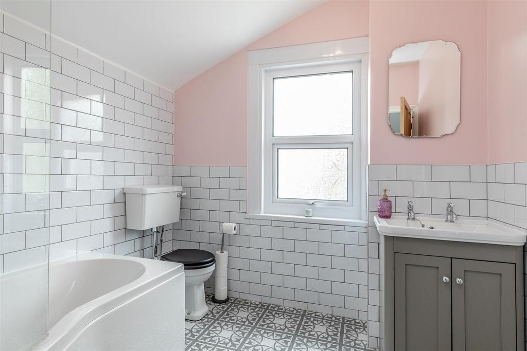 Ellicott Road, Bishopston Bathroom.jpg