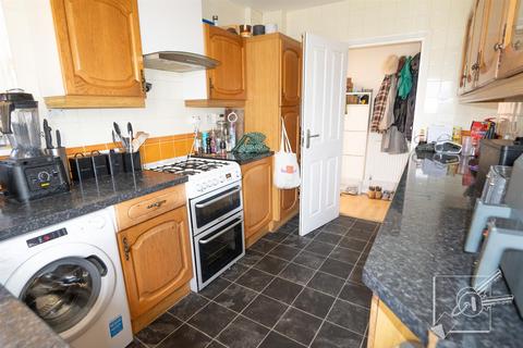 3 bedroom house for sale, First Avenue, Gravesend