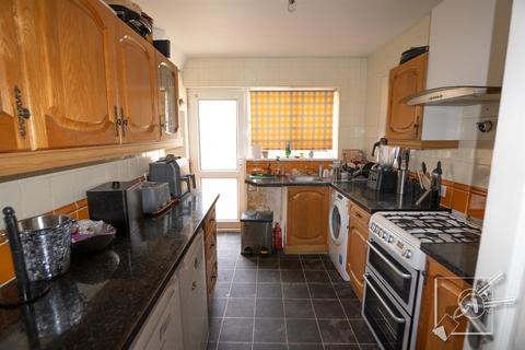 3 bedroom house for sale, First Avenue, Gravesend