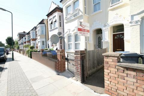 House share to rent, Chapter Road, London