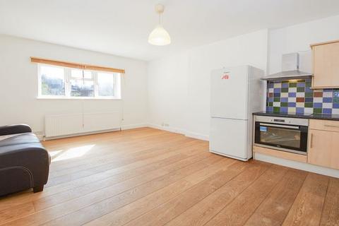 2 bedroom apartment to rent, NW2