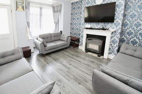 59 Broad Lane, Bradford, BD4 8PA