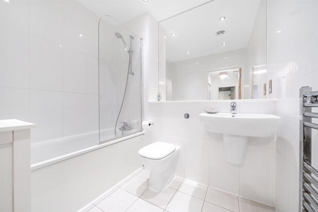 Bathroom.jpg