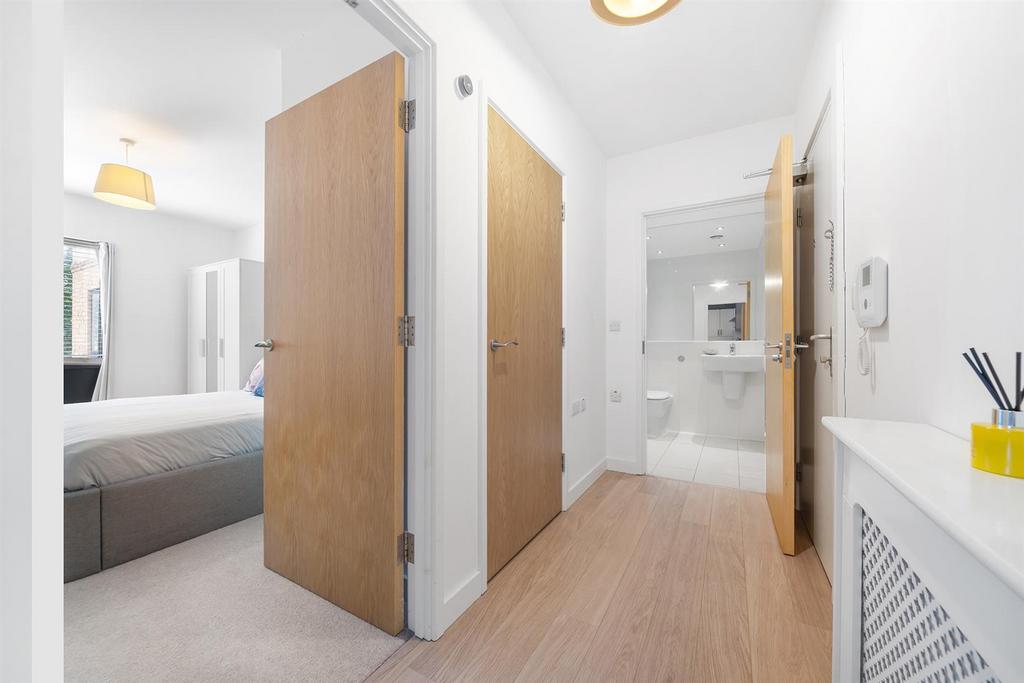 Hallway.jpg