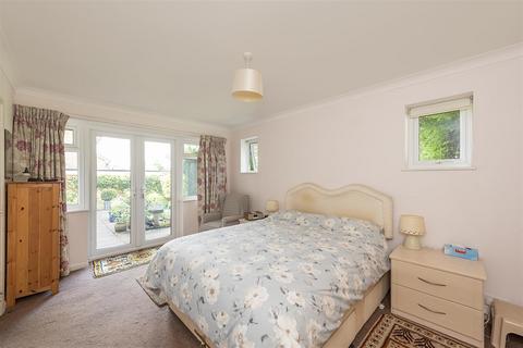 7 Farrs Lane, East Hyde, Luton, LU2 9PY