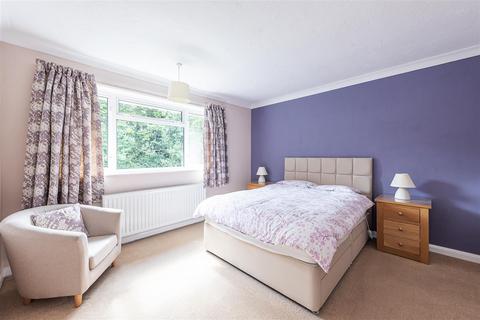 7 Farrs Lane, East Hyde, Luton, LU2 9PY