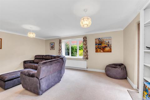 4 bedroom detached house for sale, Fox & Hounds Close, Thurston