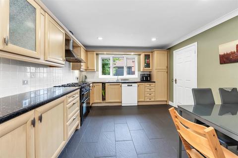 4 bedroom detached house for sale, Fox & Hounds Close, Thurston