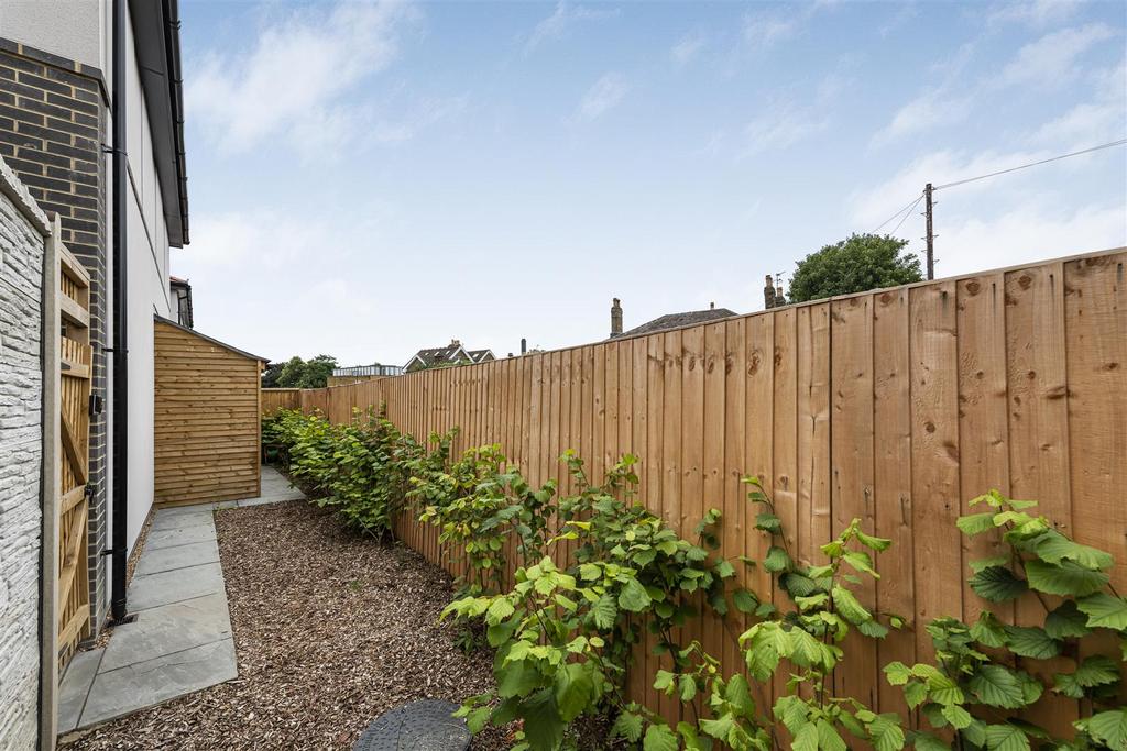 James anderson - 199 south worple way x 5 .jpg