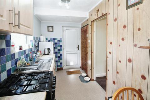 15 Ashbourne Drive, Bradford, BD2 4AG
