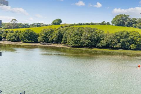 3 bedroom terraced house for sale, Embankment Road, Kingsbridge