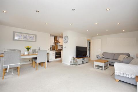 2 bedroom flat for sale, Groombridge Avenue, Eastbourne