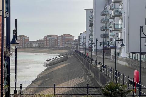 2 bedroom flat for sale, Macquarie Quay, Eastbourne