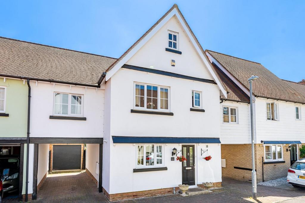 Fitzwalter Road, Flitch Green, Dunmow 4 bed link detached house for