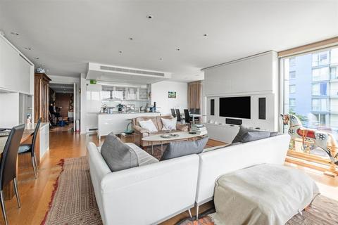 3 bedroom apartment for sale, Riverside Quarter, Wandsworth, SW18