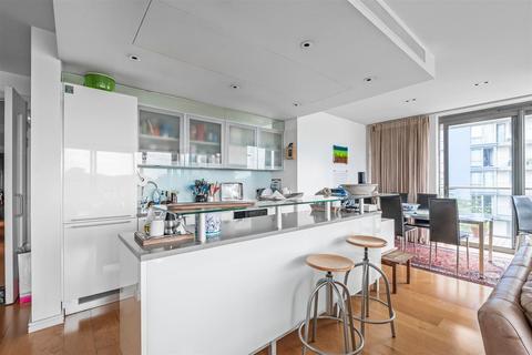 3 bedroom apartment for sale, Riverside Quarter, Wandsworth, SW18