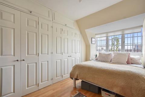 4 bedroom apartment to rent, Old Oak Common Lane, East Acton W3 7DA