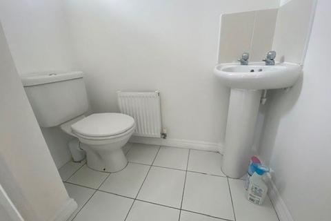 2 bedroom property to rent, Galloway Road, Quay Court, Pelaw