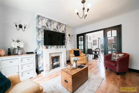 57 Greenside Avenue, Blackburn, BB2 4TQ