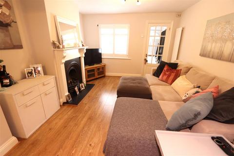 2 bedroom cottage for sale, Crescent Road, Warley, Brentwood