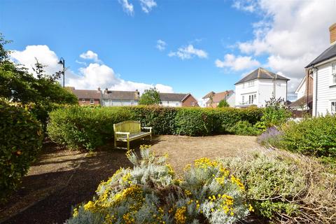 2 bedroom end of terrace house for sale, Whitesand Drive, Camber, Rye