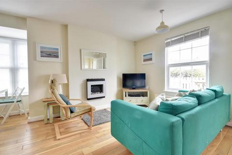 2 bedroom end of terrace house for sale, Whitesand Drive, Camber, Rye