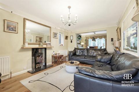 4 bedroom detached house for sale, Chester Road, Chigwell