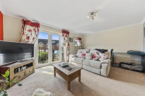 3 bedroom terraced house for sale, Burdock Way, Desborough NN14