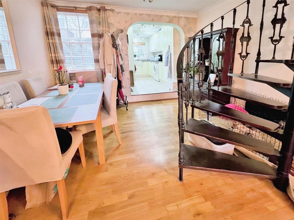 Ad611180-DINING 20 ROOM.jpg