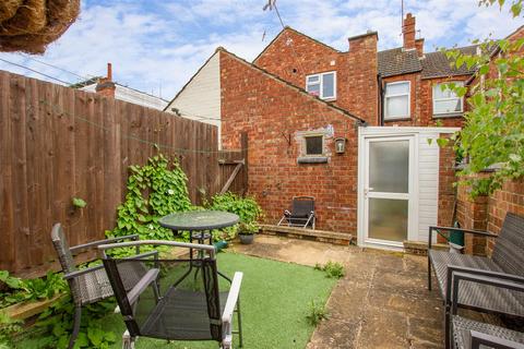 2 bedroom terraced house for sale, Russell Street, Kettering NN16