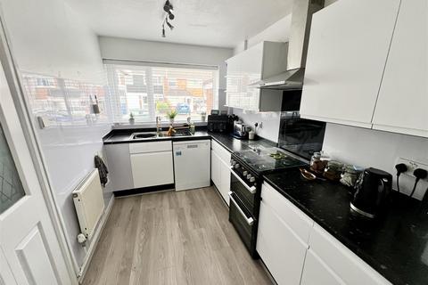 8 Broom Drive, Birmingham, B14 5BA