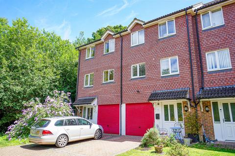 4 bedroom terraced house for sale, Wartling Gardens, St. Leonards-On-Sea