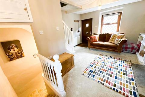 4 Main Street, Ickornshaw, Keighley, BD22 0DH