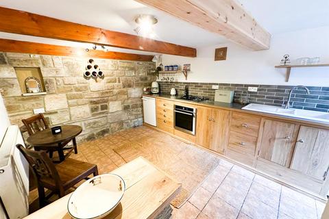 4 Main Street, Ickornshaw, Keighley, BD22 0DH