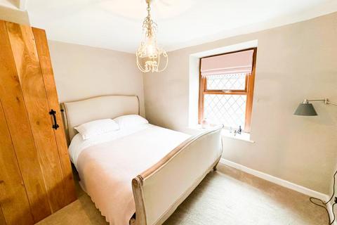 4 Main Street, Ickornshaw, Keighley, BD22 0DH