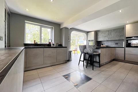 3 bedroom detached house for sale, Frome Road, Radstock