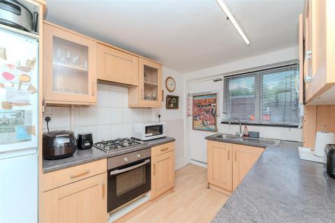 11, Byron Court Boston Road, London, W7 2AY