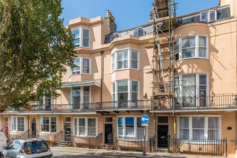 Studio for sale, Bedford Square, Brighton BN1