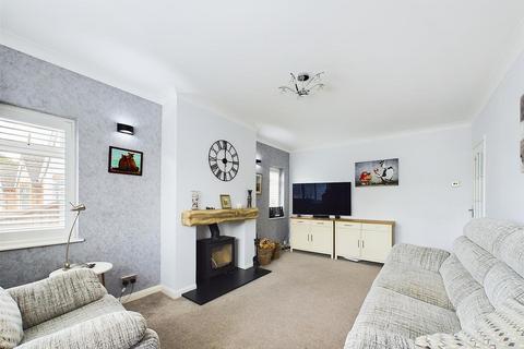 2 bedroom maisonette for sale, Wood Rise, Pinner HA5