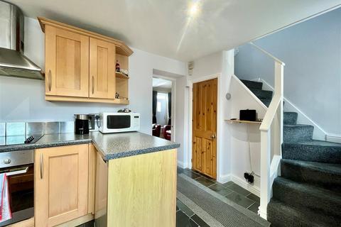 2 bedroom end of terrace house for sale, The Cross, Barwick In Elmet, Leeds