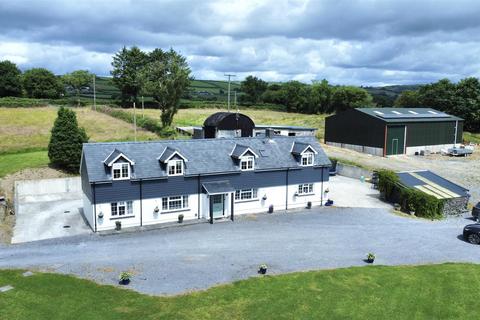 6 bedroom property with land for sale, Capel Isaac, Llandeilo