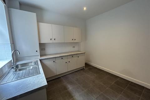19 Thomas Street, Lees, Oldham, OL4 5DA